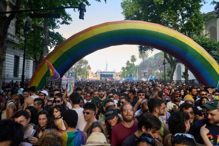 34ª Marcha del Orgullo LGBTQIA+ en Buenos Aires: música, comunidad y tradición