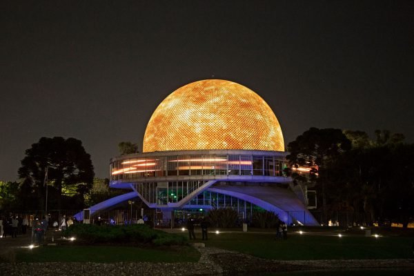 242-por-la-ciudad-planetario-exterior
