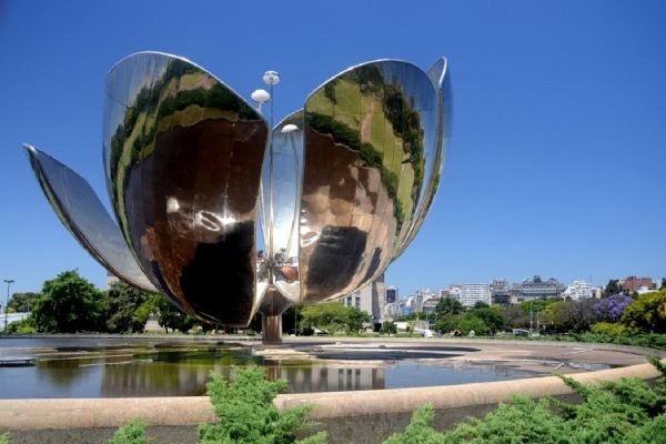 buenos-aires-floralis-generica